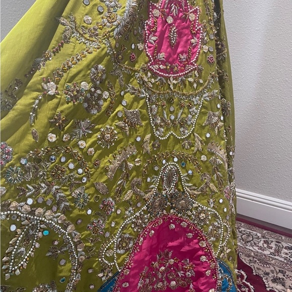 COPY - Pakistani wedding dress - Picture 2 of 9